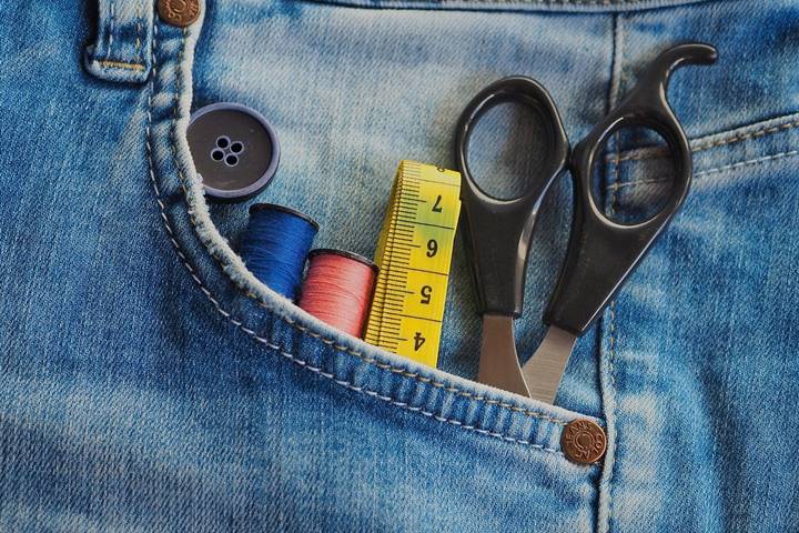 Perbedaan Alat dan Bahan dari Konsep, Fungsi, dan Contoh